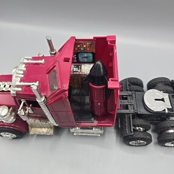 Vintage Kenner 1985 M.A.S.K. Rhino Matt Trakker / Bruce Sato Working - Picture 7 of 16